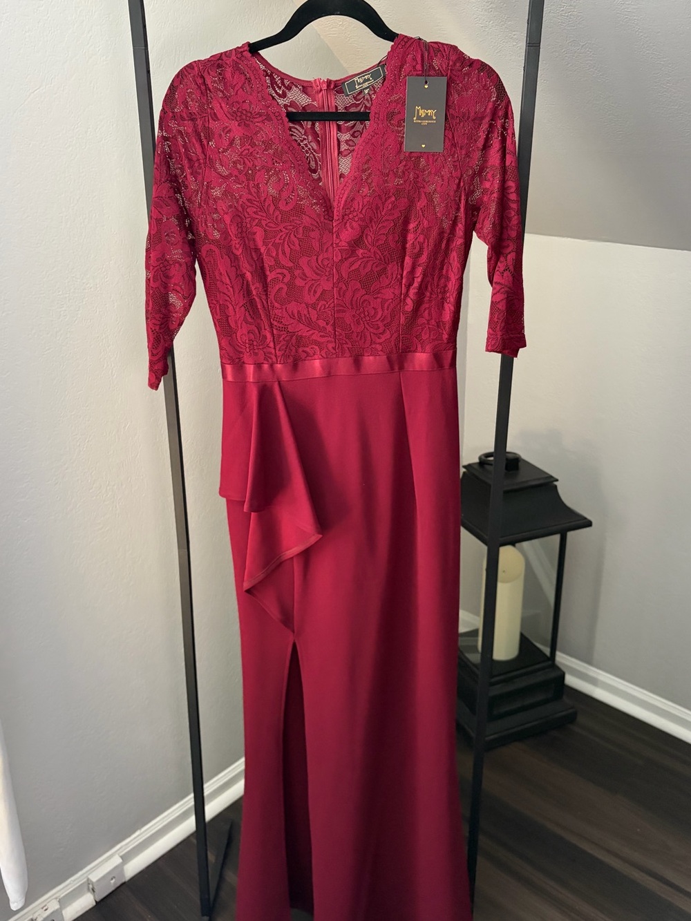LACE COURTER LENGTH SLEEVE TOP EVENING DRESS